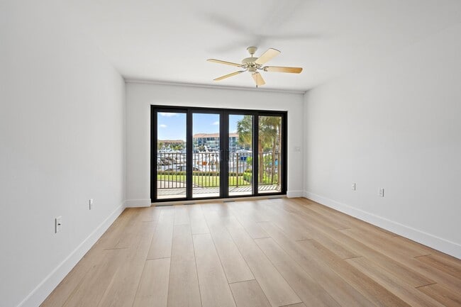 Building Photo - 1501 Marina Isle Way