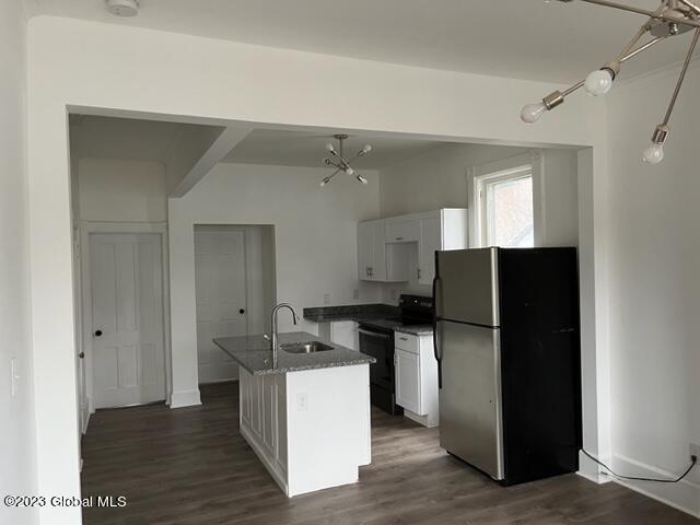 Building Photo - 15 Putman St