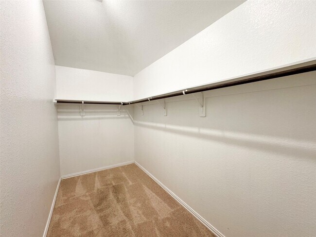 Building Photo - 9026 Beacon Mill Dr