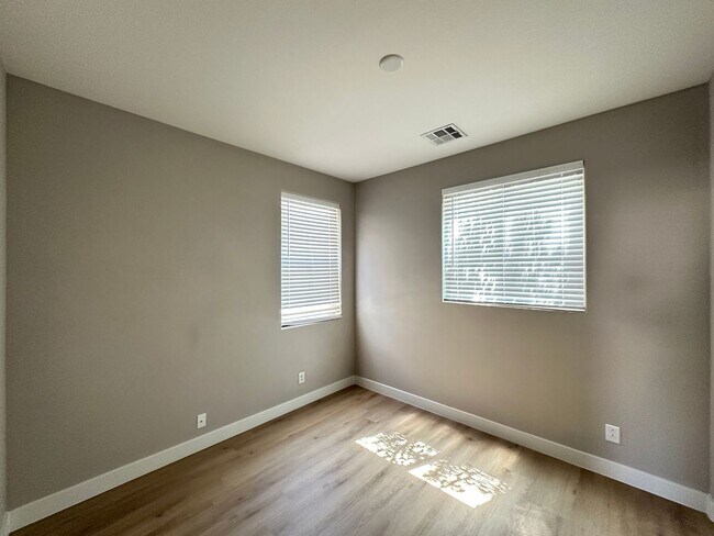 Building Photo - RIDGEHAVEN