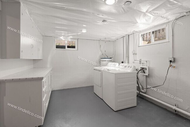 Building Photo - Charming 1942 Home in the Heart of Kenton ...