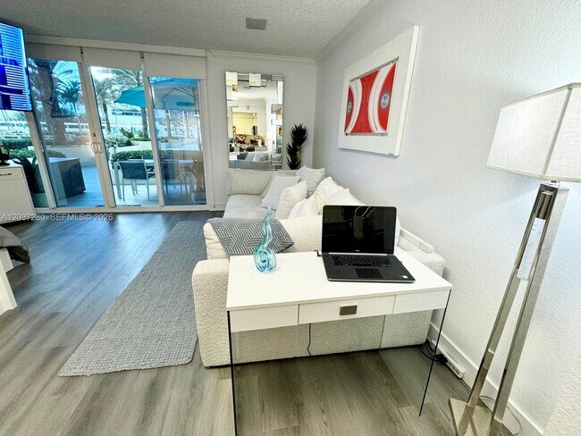 Building Photo - 2501 S Ocean Dr