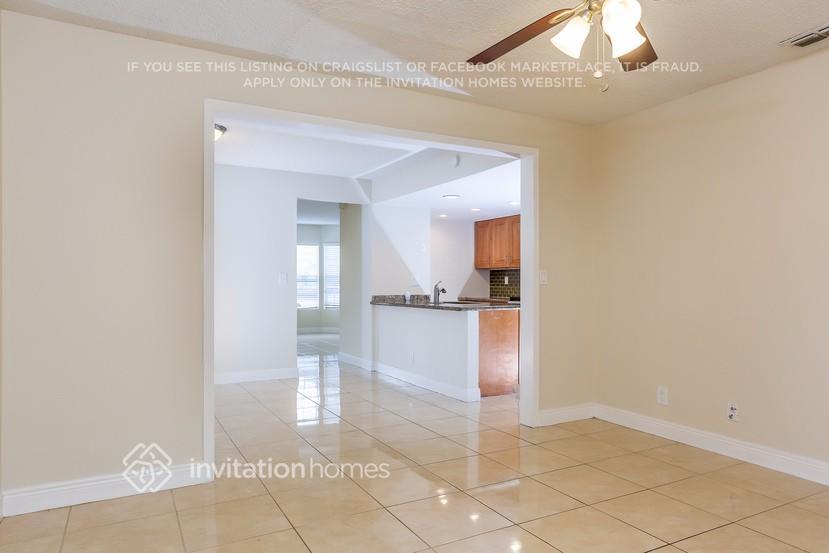 Building Photo - 5879 Rambler Rose Way