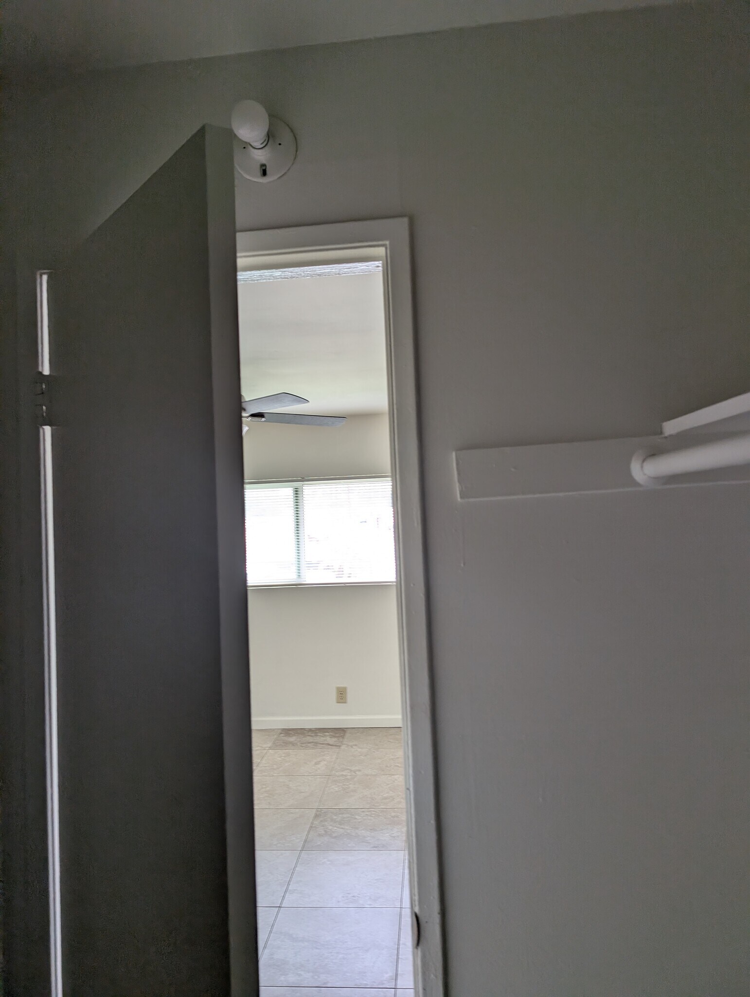 Closet looking into master bedroom - 4435 Bonnie Brae St