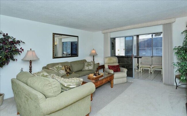 Building Photo - 1080 W Peppertree Ln