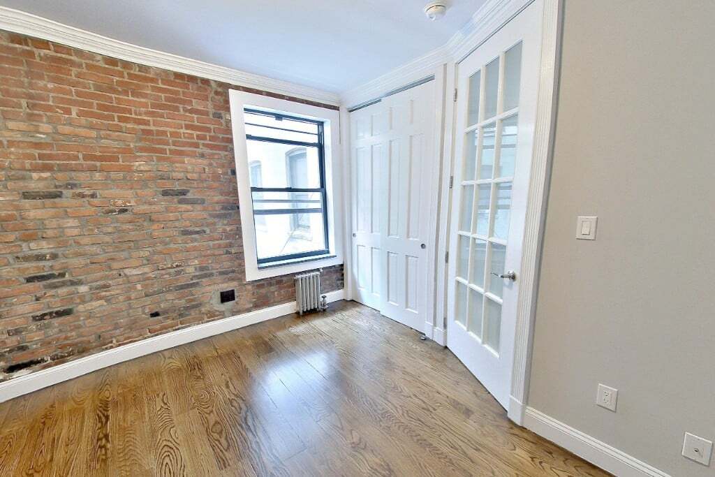 Building Photo - 338 E 100th St