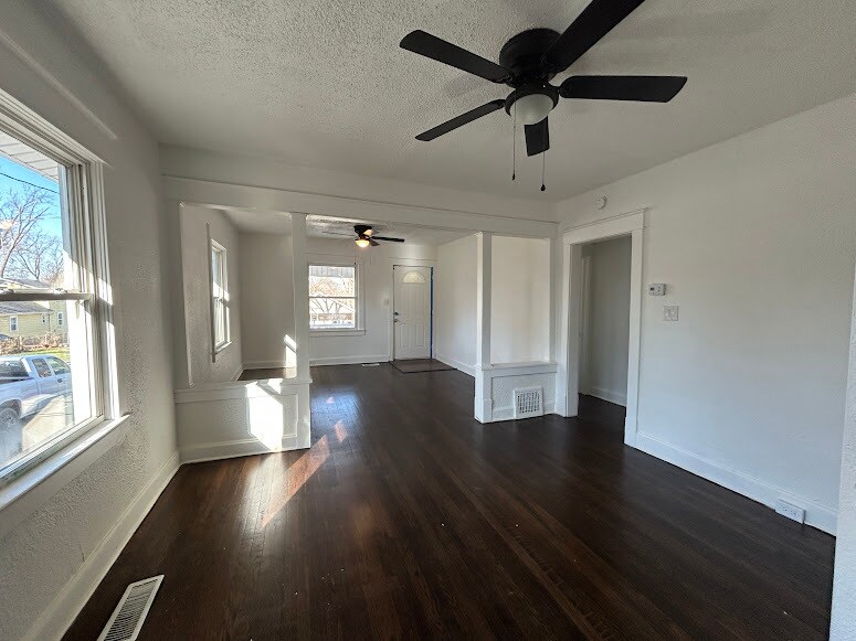 Building Photo - 203 S Hardy Ave