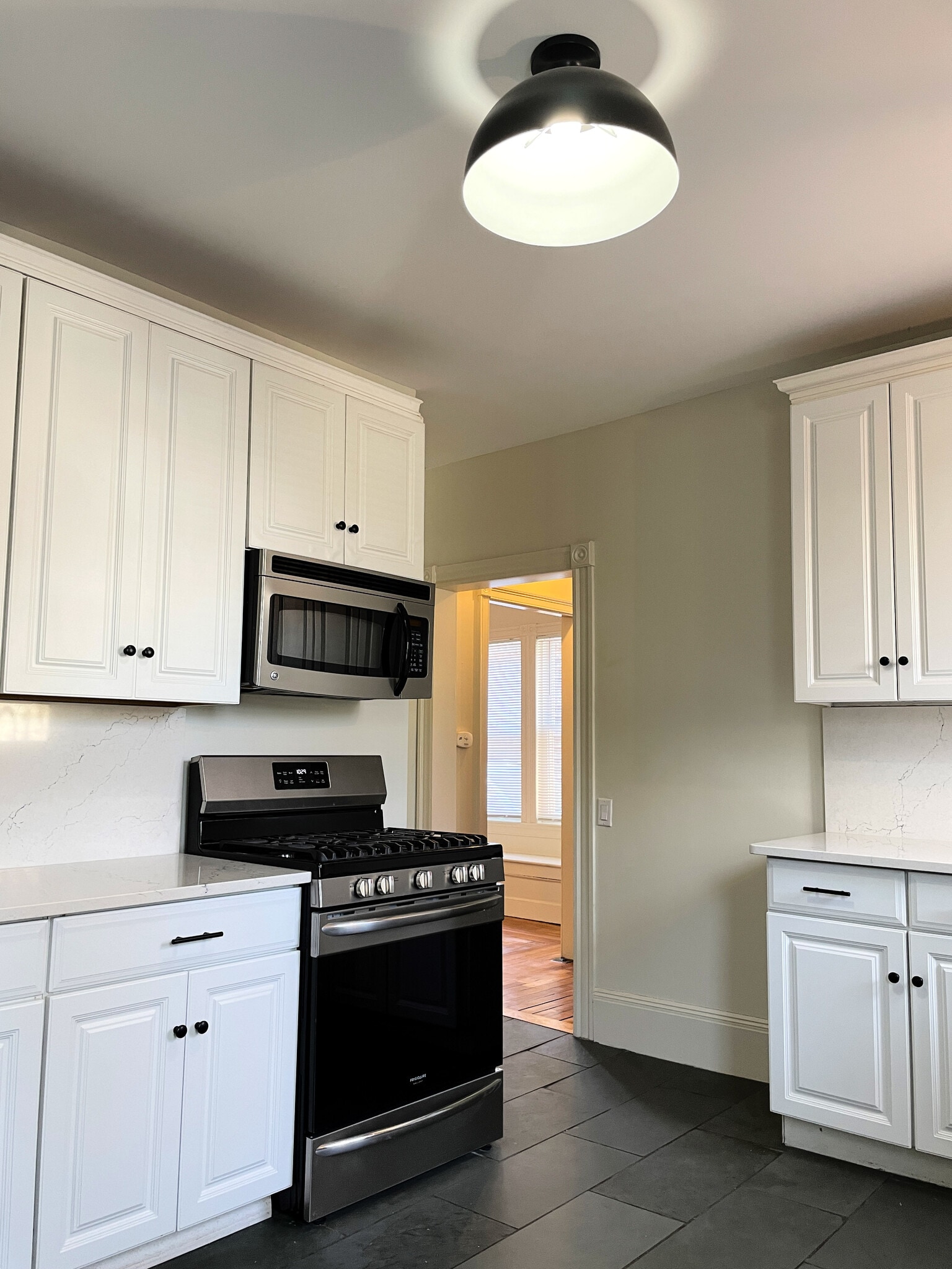 Newly Refinished Kitchen, new oven, new counters - 228 Doyle Ave