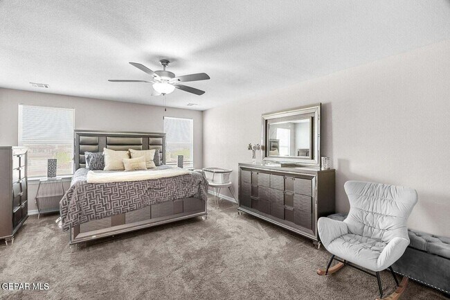 Building Photo - 14947 Pebble Hills Blvd