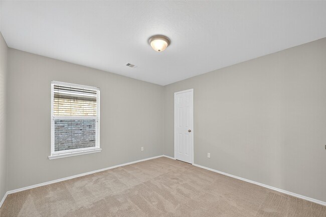 Building Photo - 1907 Meadow Edge Ln