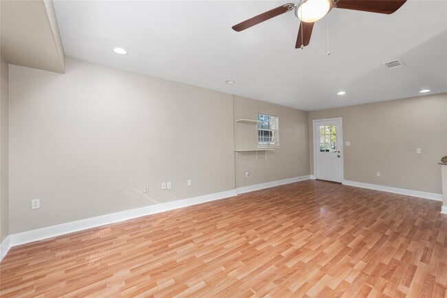 Building Photo - 1728 Connorvale Rd