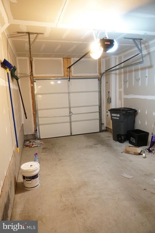 Building Photo - 2261 Kew Gardens Dr