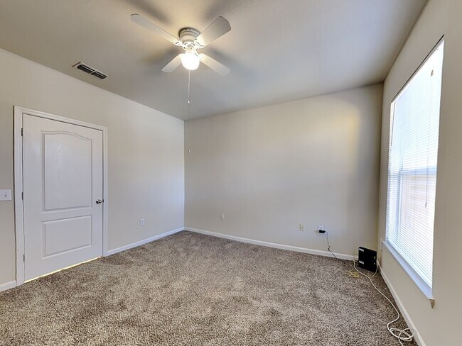 Building Photo - 8848 Villa View Cir