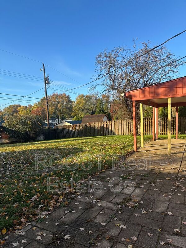 Building Photo - 3535 Panama Dr