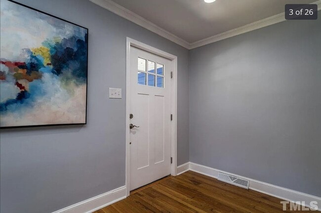 Building Photo - Updated 3 Bedroom Ranch with Stunning Details in Trinity Park - Fenced-in Yard, Pet Friendly!