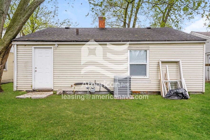 Building Photo - 1126 Beale St