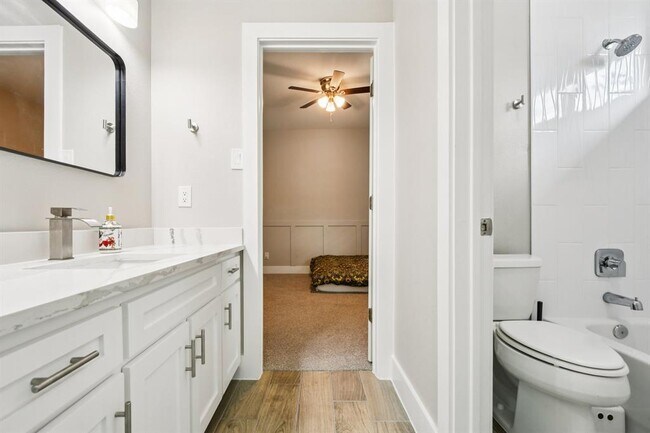 Building Photo - 16601 Malaga Hills Dr