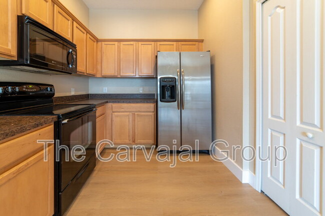 Building Photo - 6646 S Goldenrod Rd