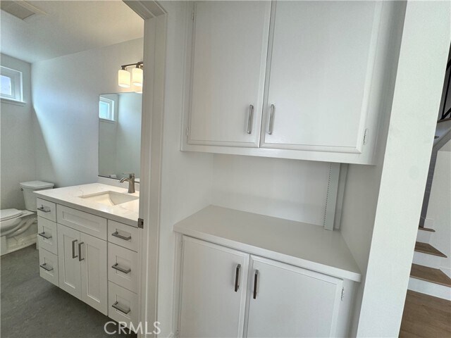 Building Photo - 9872 Kings Canyon Dr