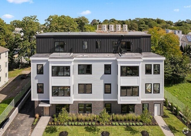 Building Photo - 52 Withington St