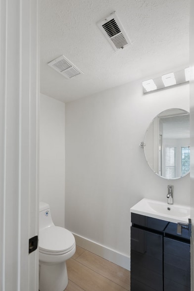 Building Photo - 5742 Brentwood Meadows Cir