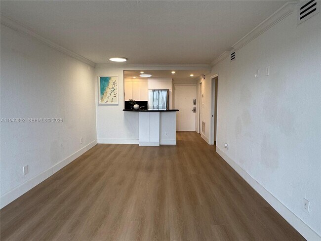 Building Photo - 2020 NE 135th St