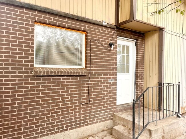Building Photo - 3079 Lehman Ave