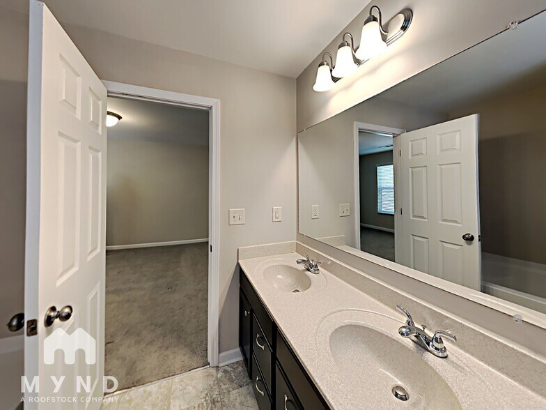 Building Photo - 5417 Blossom Brook Dr