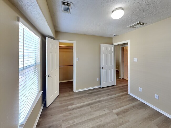 Building Photo - 13118 Peppergate Ln