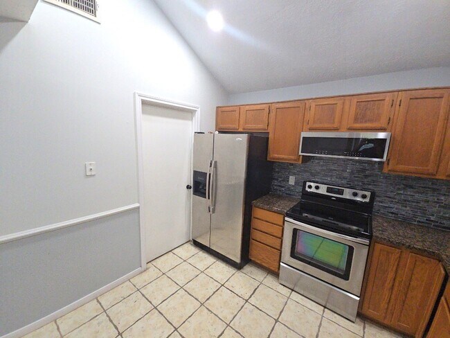Building Photo - 8718 Roaring Point Dr