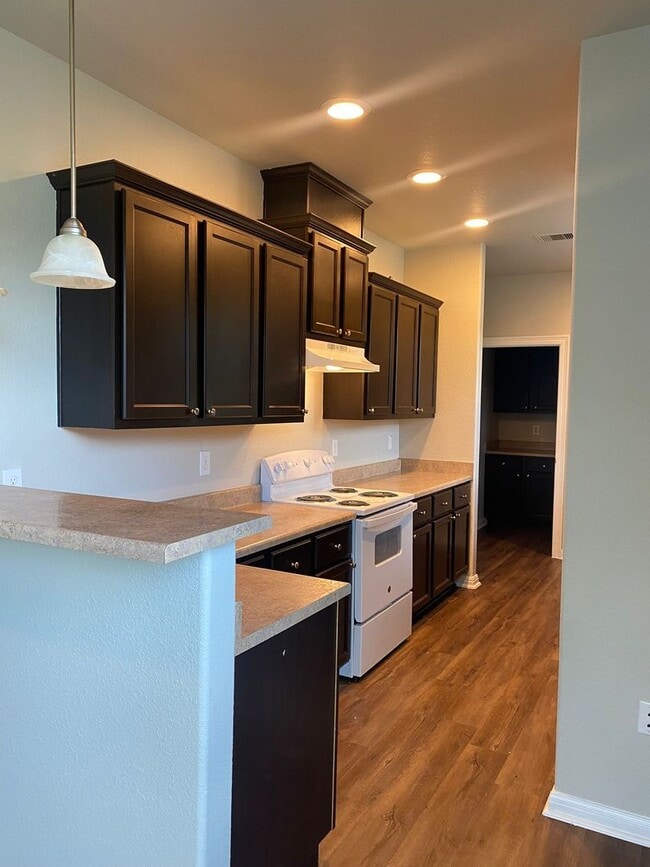 Building Photo - Charming 2 BR / 2 BA Beaumont home — updat...