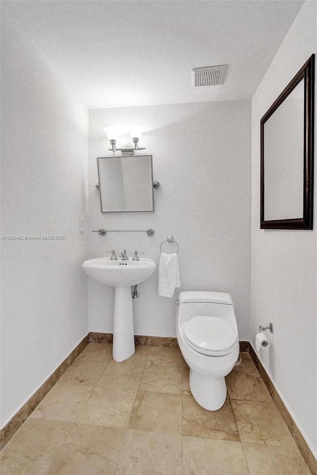Building Photo - 9595 Collins Ave
