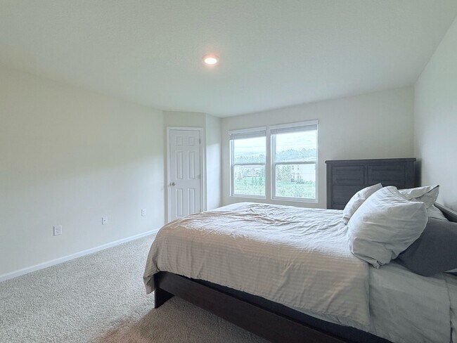 Building Photo - 48 Java Ln