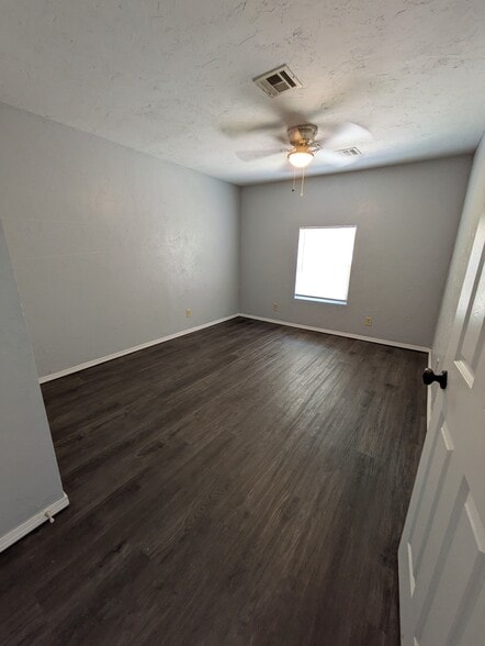 Building Photo - 31 Shirley Ln