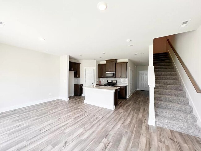 Building Photo - 4 Beachley Pl