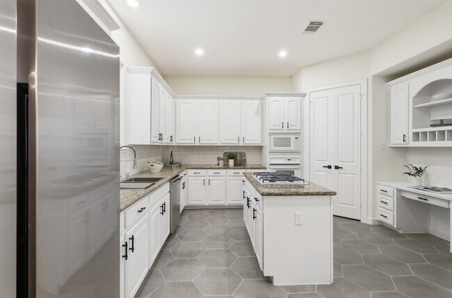 Building Photo - 1110 Birdsall St