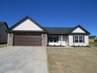 Building Photo - 454 Peaksview Dr