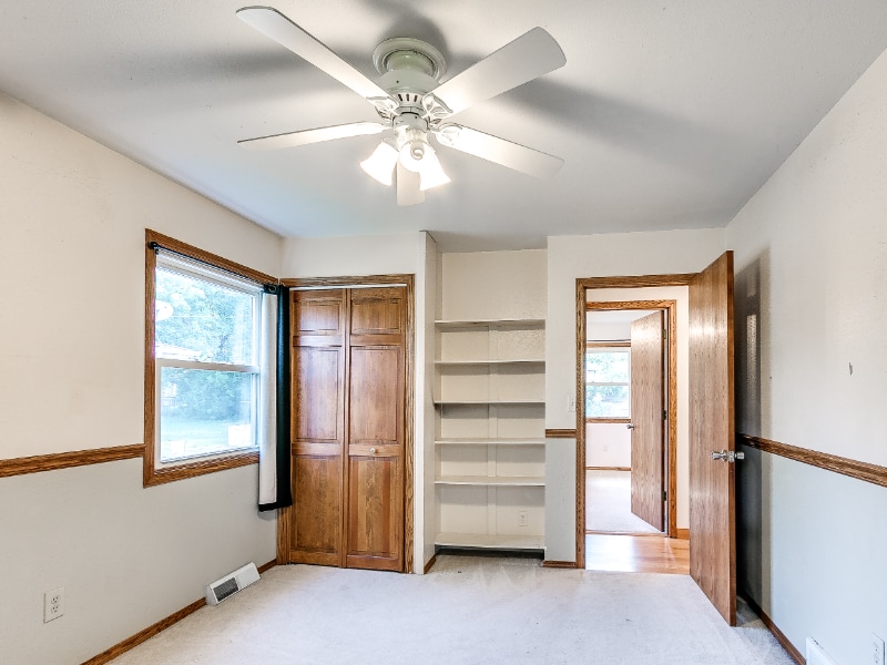 Building Photo - 2204 Melrose Ave