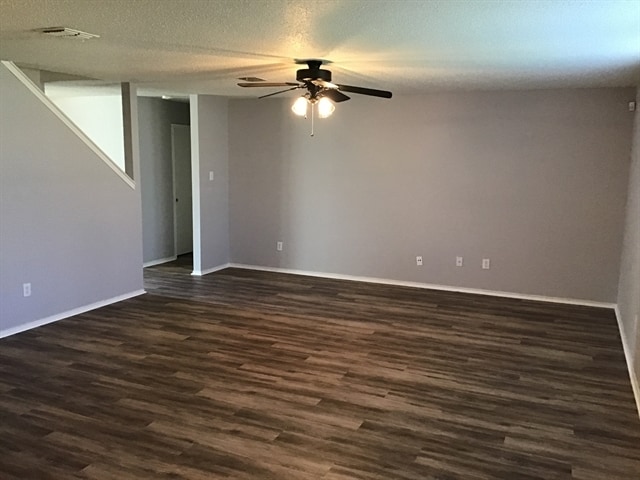 Building Photo - 1313 Cherokee Rose Ln