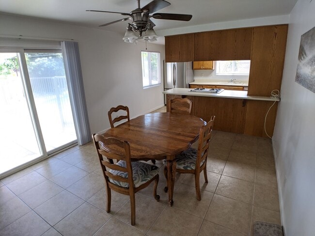 Building Photo - Beautiful 3 Bedroom Home with Pool