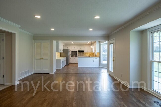 Building Photo - 12012 Ensley Ln