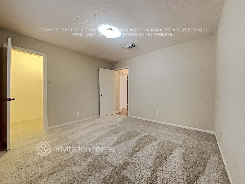 Building Photo - 2239 Middle Creek Dr