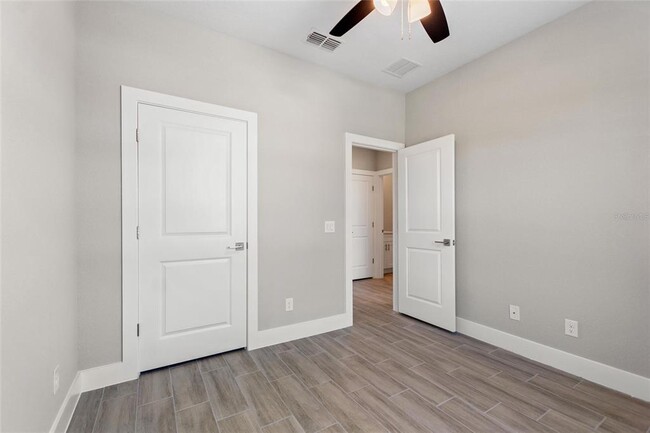 Building Photo - 705 Fraser Ct