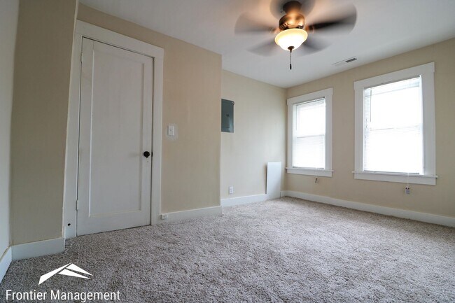 Building Photo - 505 Bluemont Ave