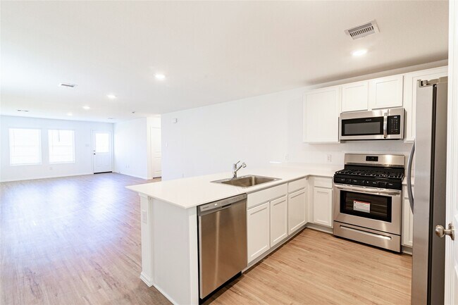 Building Photo - 7351 Gorrion Dr