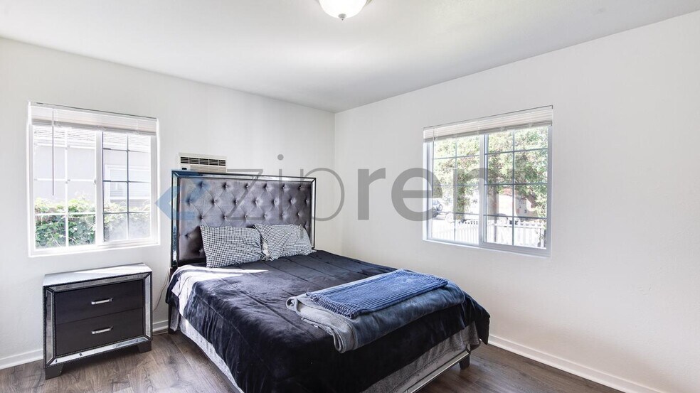 Building Photo - 812 Humboldt St