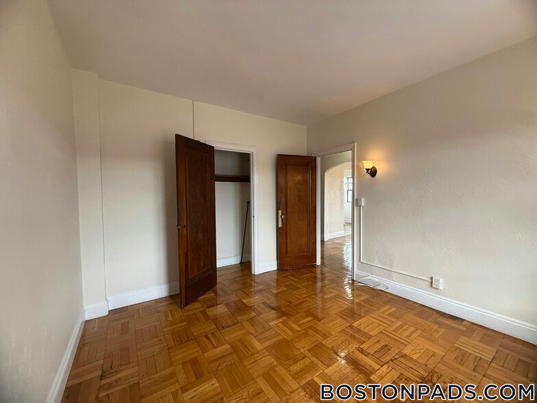 Primary Photo - 2 Elmwood Ave