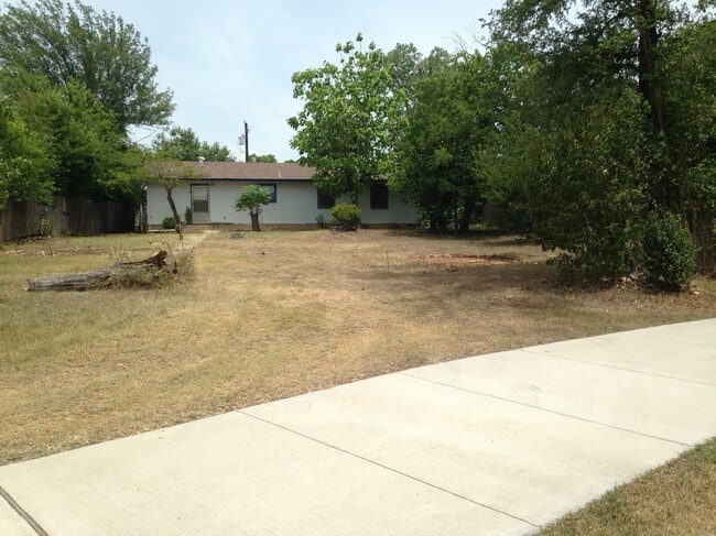 back of property - 1002 Scenic Dr