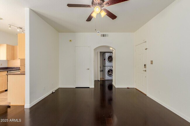 Building Photo - 9600 N 96th St