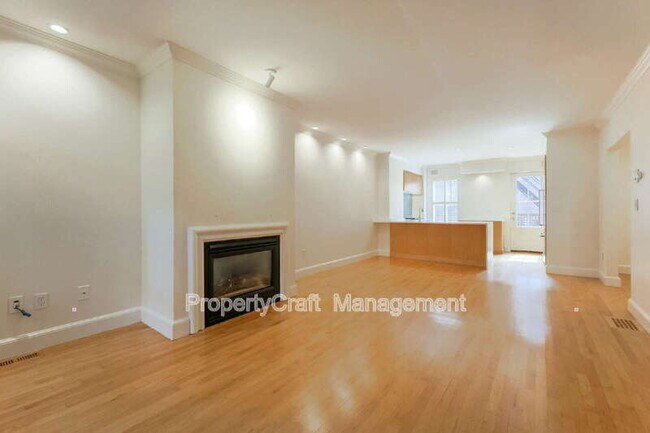 Building Photo - 29 E Springfield St